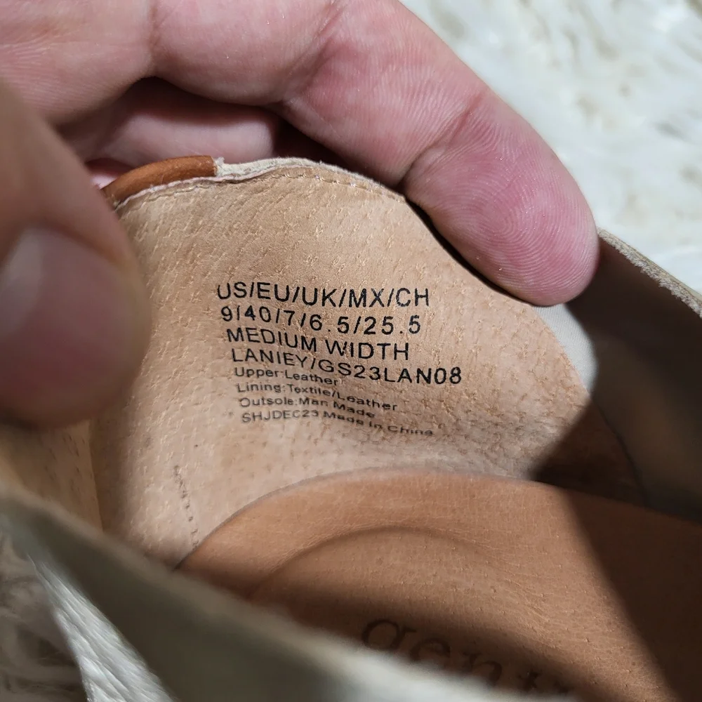 Gentle Souls By Kenneth Cole Laniey Leather Slip-On Sandals Size 9 - Picture 8 of 10